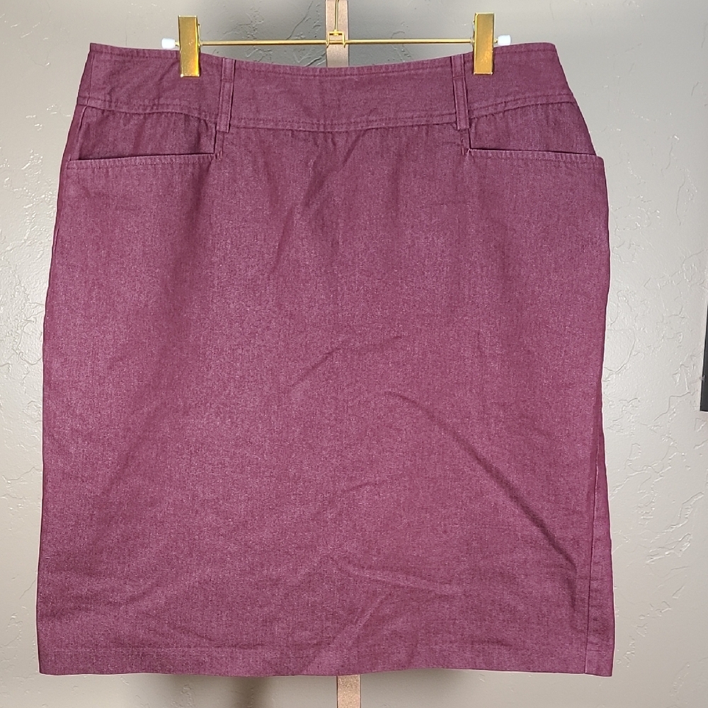 Dressbarn Burgundy Maroon Skirt Casual Size 14